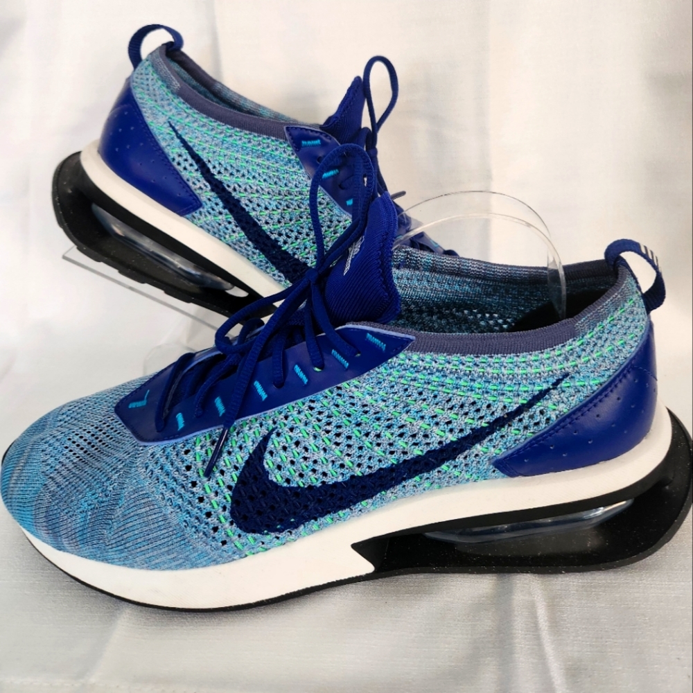 Nike Mens Air Max Flyknit size 11